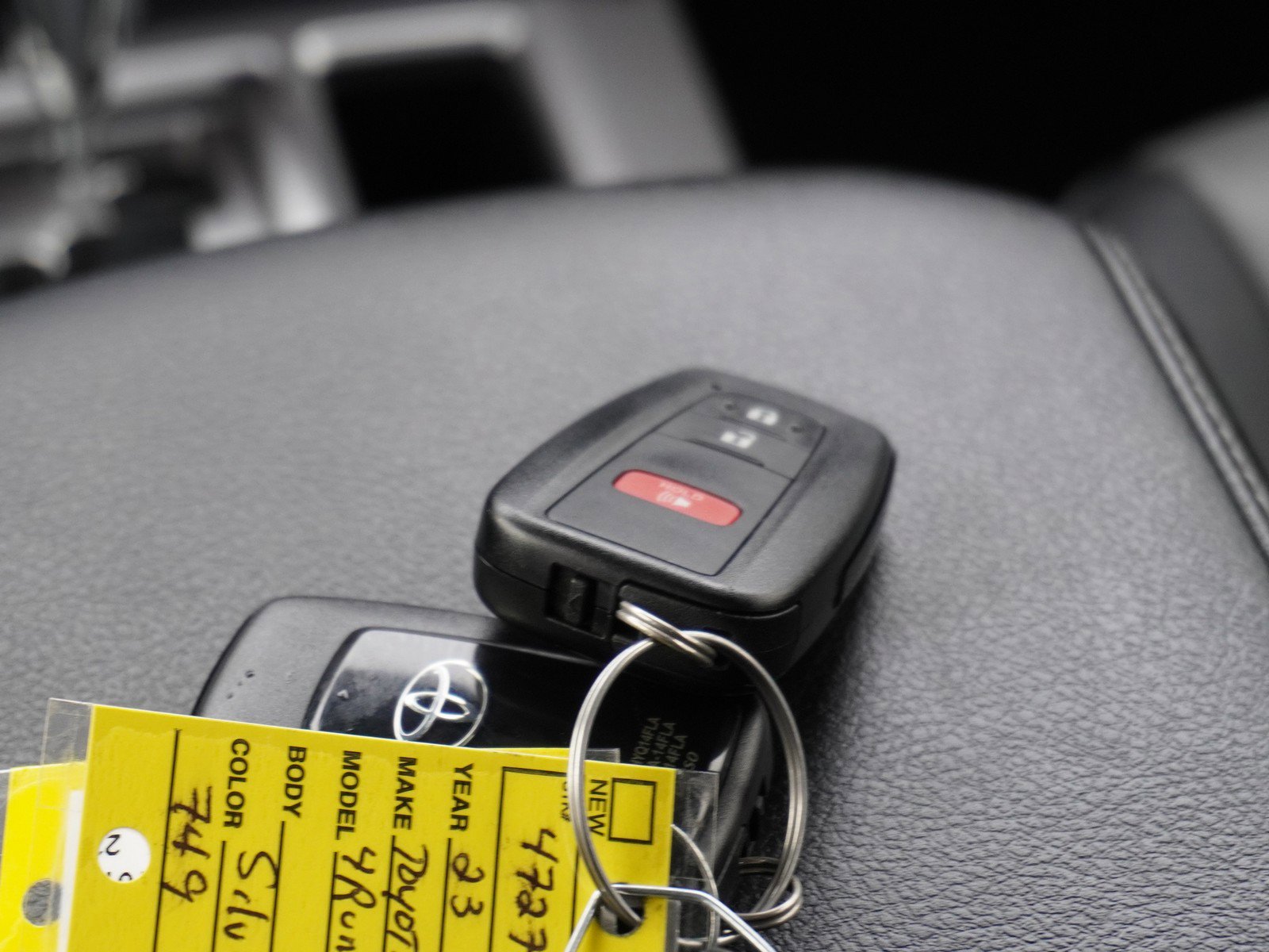 Used 2023 Toyota 4Runner SR5 Premium w/ Moonroof Package image 19