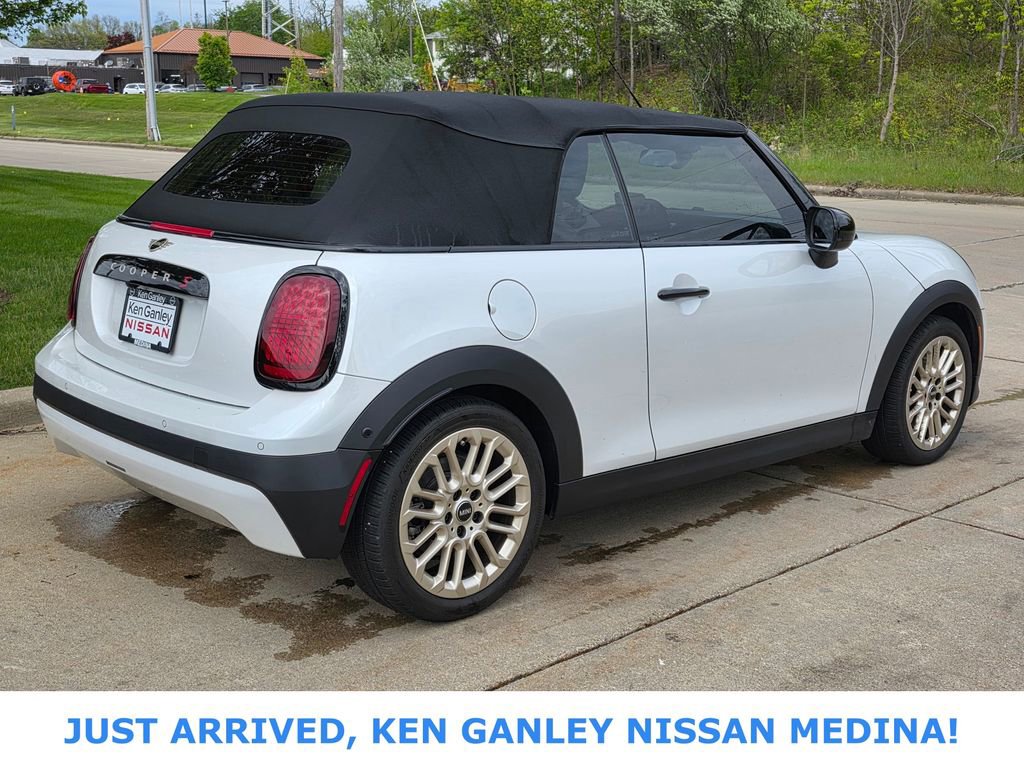 Used 2025 MINI Cooper S FWD image 23