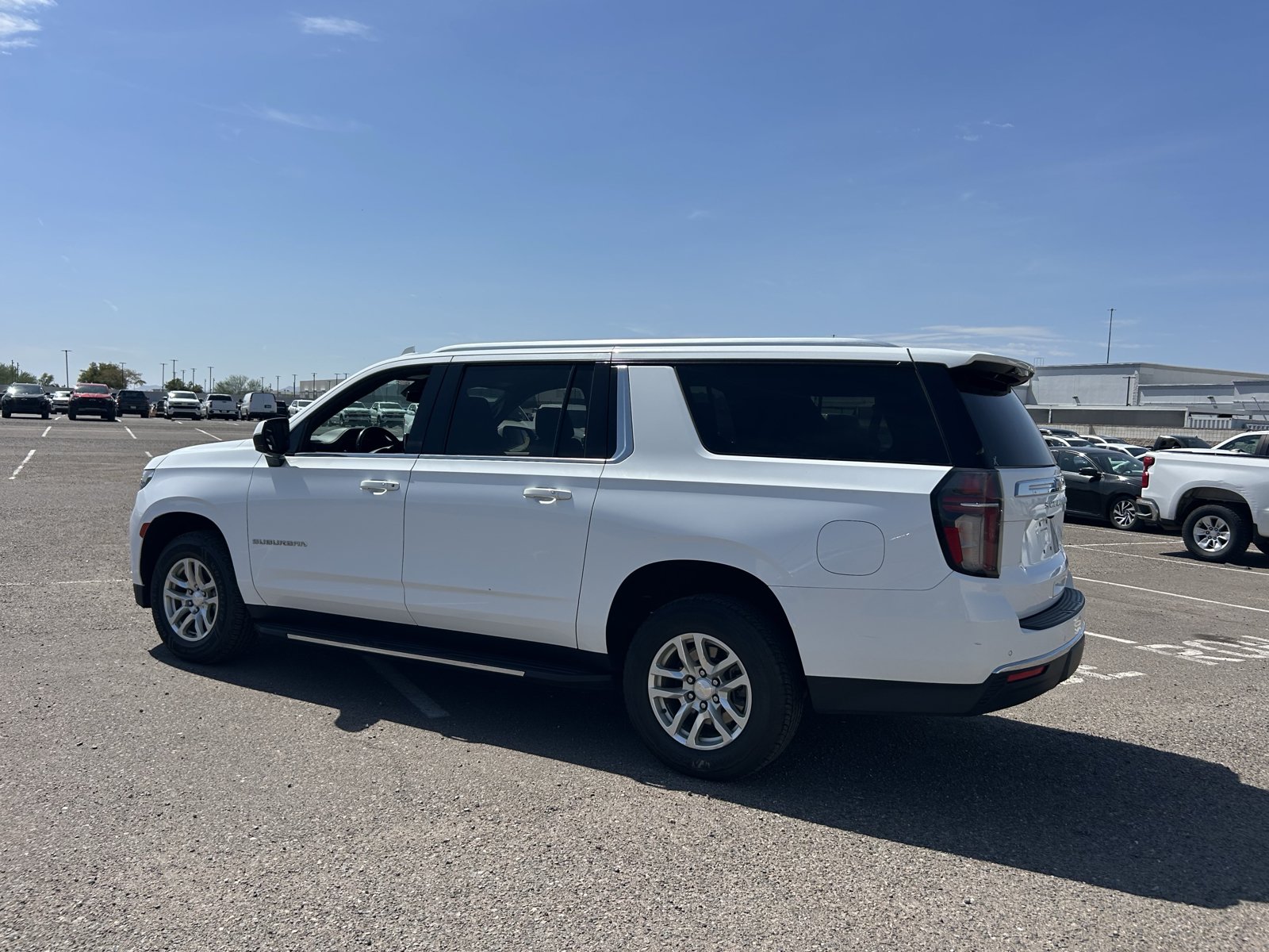 Certified 2023 Chevrolet Suburban LT AWD/4WD image 3