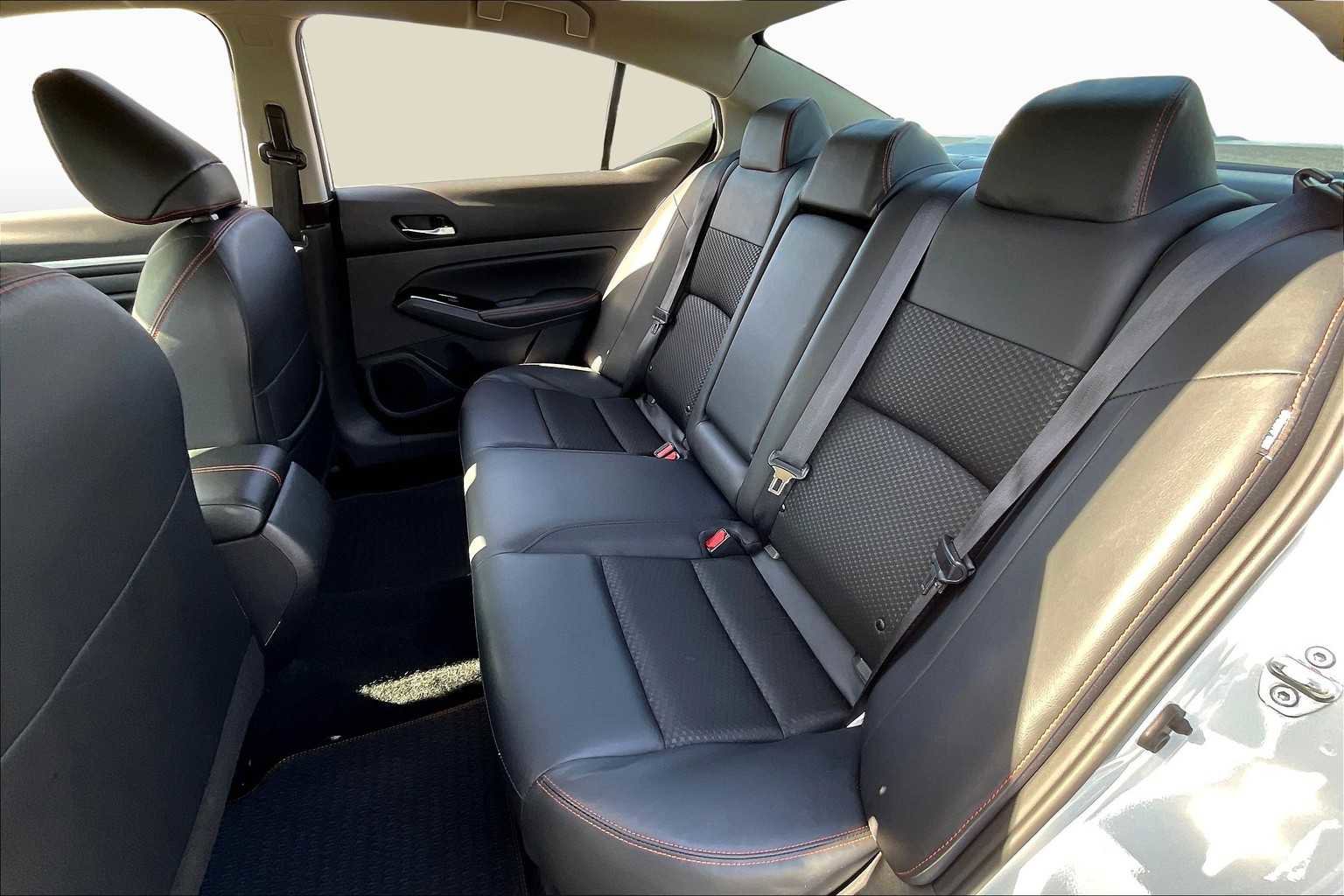 Used 2024 Nissan Altima 2.5 SR image 19