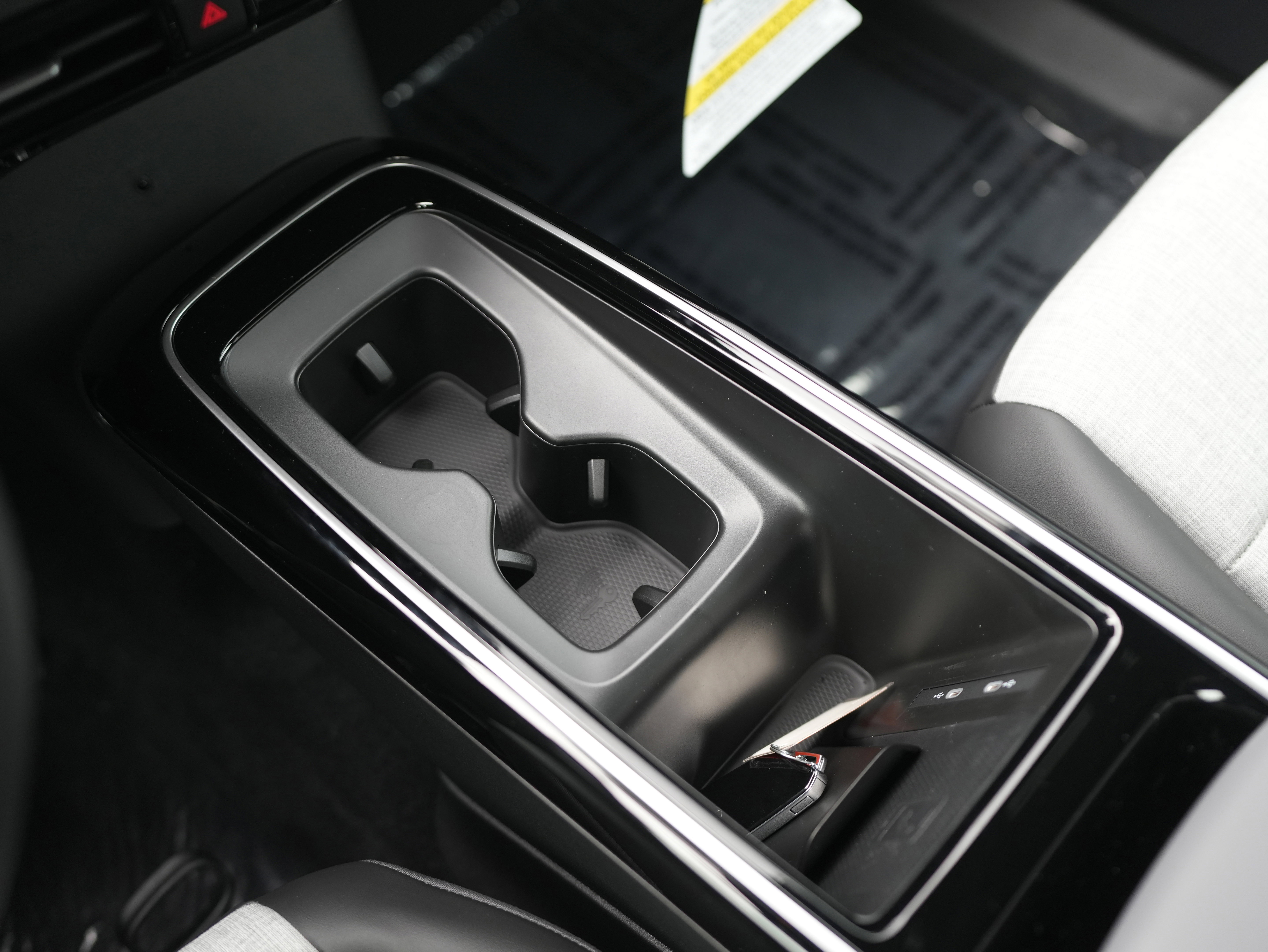 New 2025 Volkswagen ID.4 Pro image 15