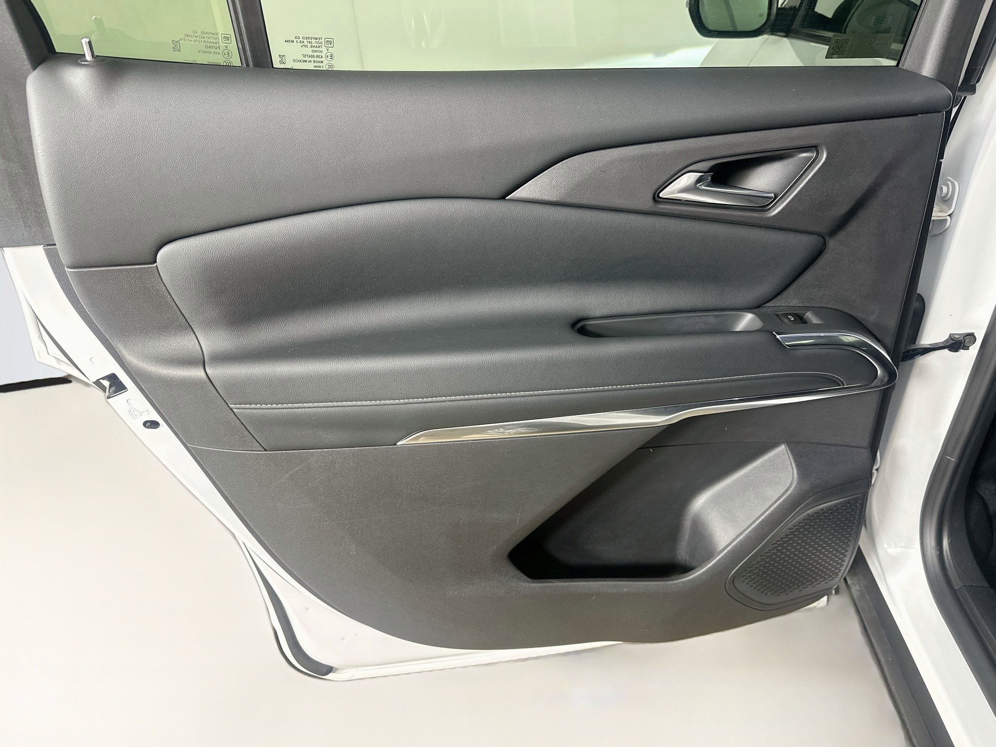 Used 2026 Chevrolet Traverse LT FWD image 26