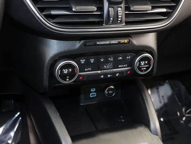 Certified 2021 Ford Escape Titanium image 20