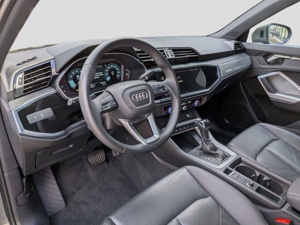 Used 2025 Audi Q3 2.0T Premium AWD/4WD image 14
