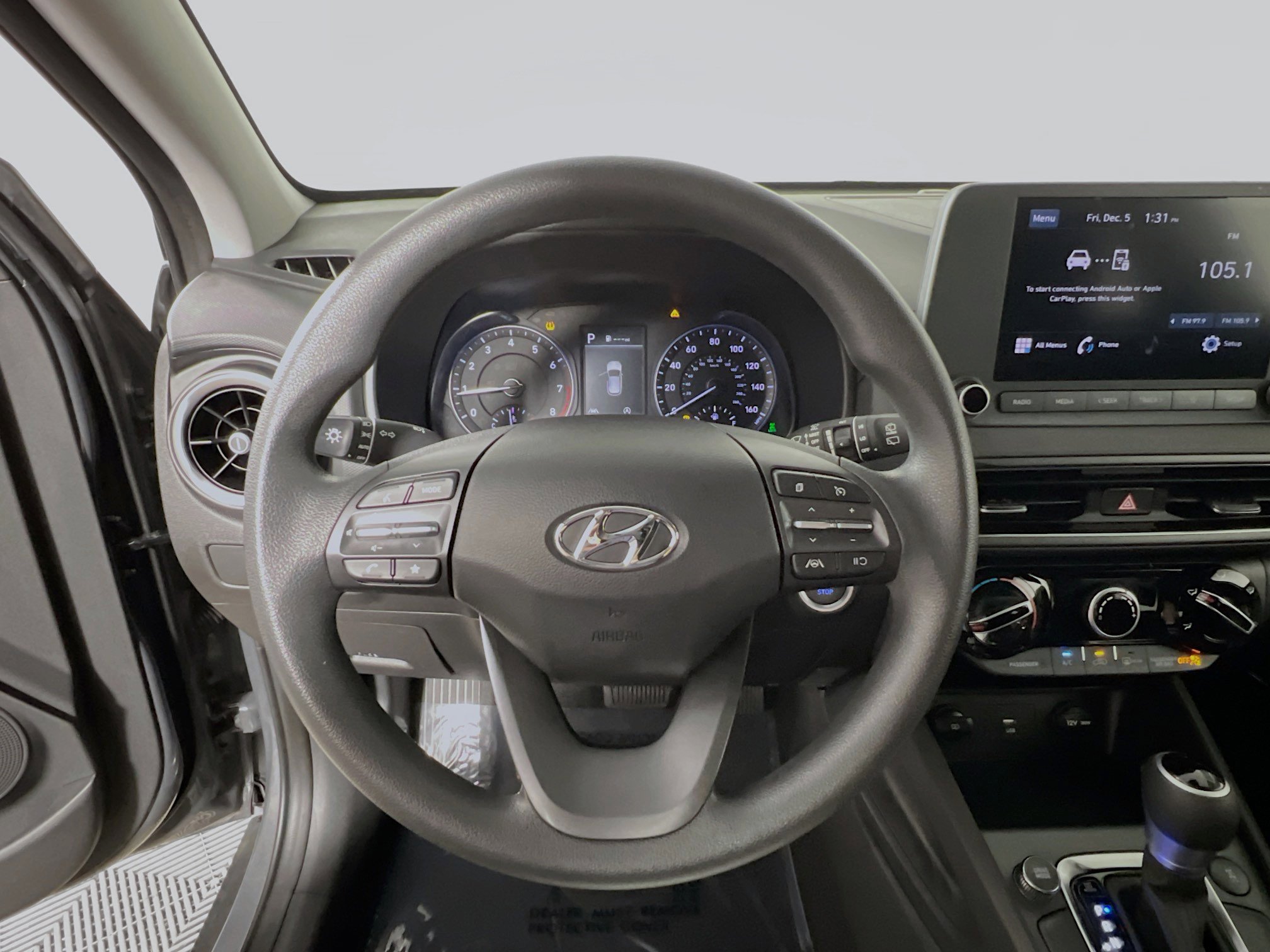 Used 2023 Hyundai Kona SEL w/ Cargo Package image 18