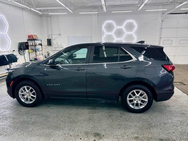 Used 2022 Chevrolet Equinox LT w/ Driver Convenience Package AWD/4WD image 7