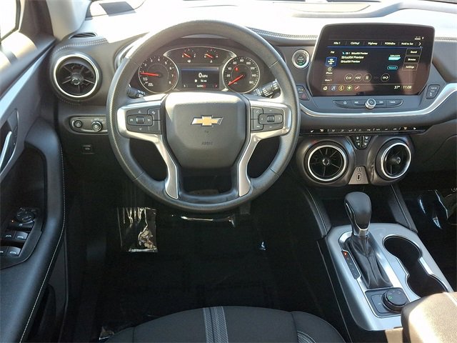 Used 2025 Chevrolet Blazer LT image 11