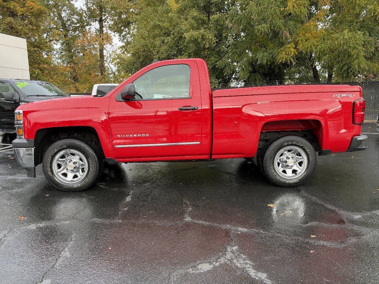 Used 2014 Chevrolet Silverado 1500 W/T w/ Trailering Package AWD/4WD image 2