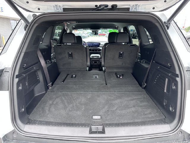 Used 2026 Buick Enclave Preferred AWD/4WD image 7