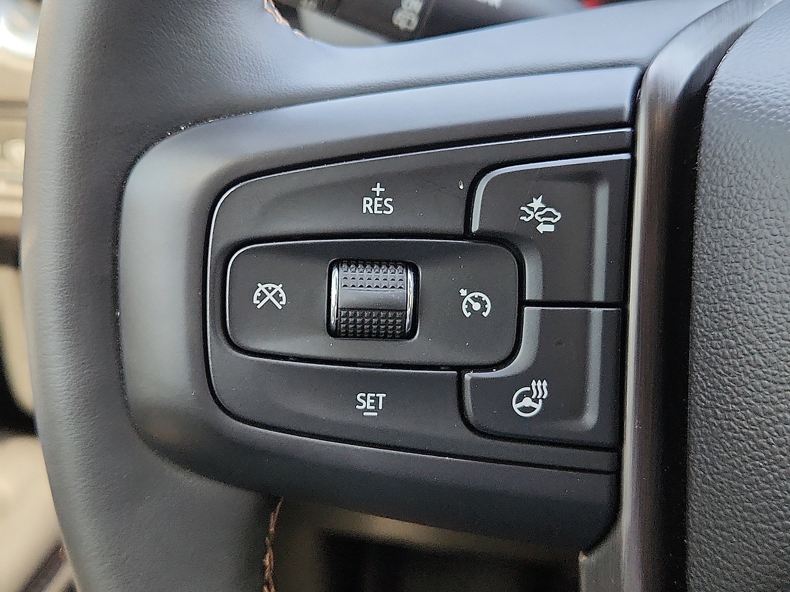 Used 2023 GMC Yukon XL AT4 w/ Technology Package AWD/4WD image 19