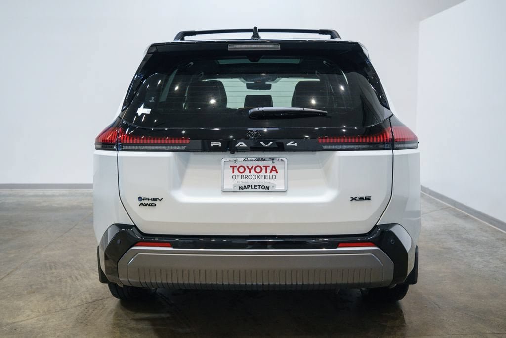 Used 2025 Toyota Grand Highlander AWD image 6
