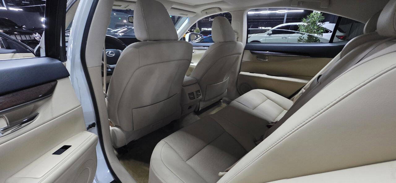 Used 2015 Lexus ES 350 w/ Premium Package image 18