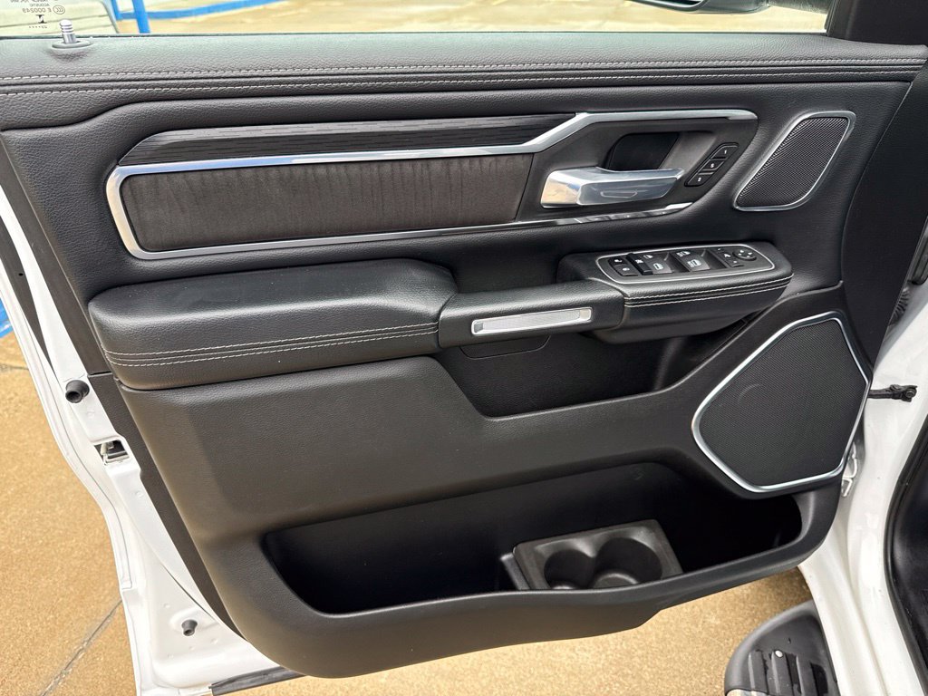 Used 2024 RAM 1500 Laramie AWD/4WD image 7