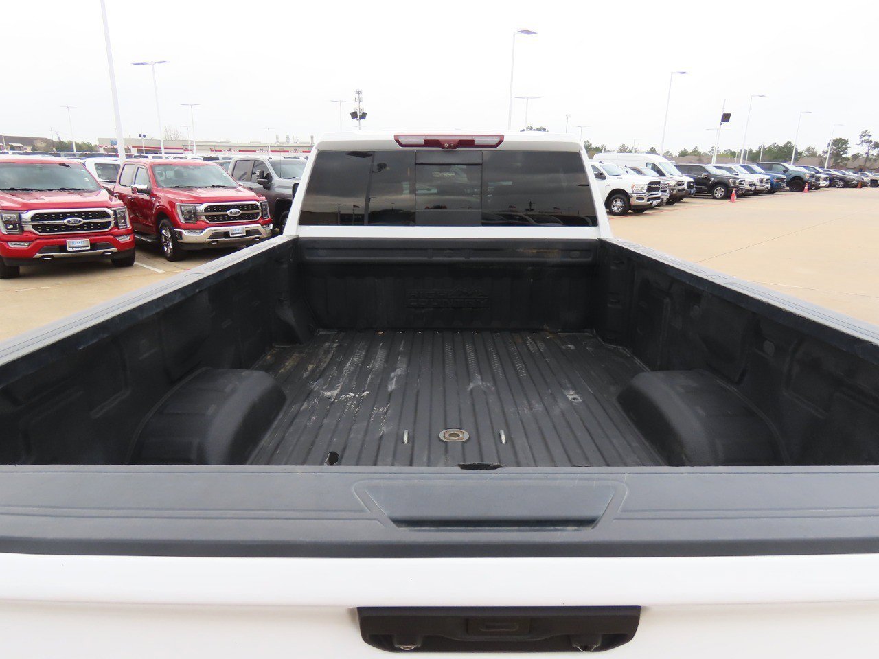 Used 2022 Chevrolet Silverado 3500 High Country w/ Technology Package image 14