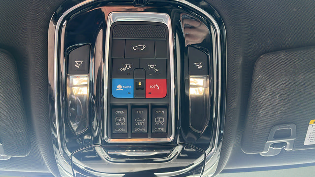 Used 2023 Jeep Grand Cherokee L Overland AWD/4WD image 18