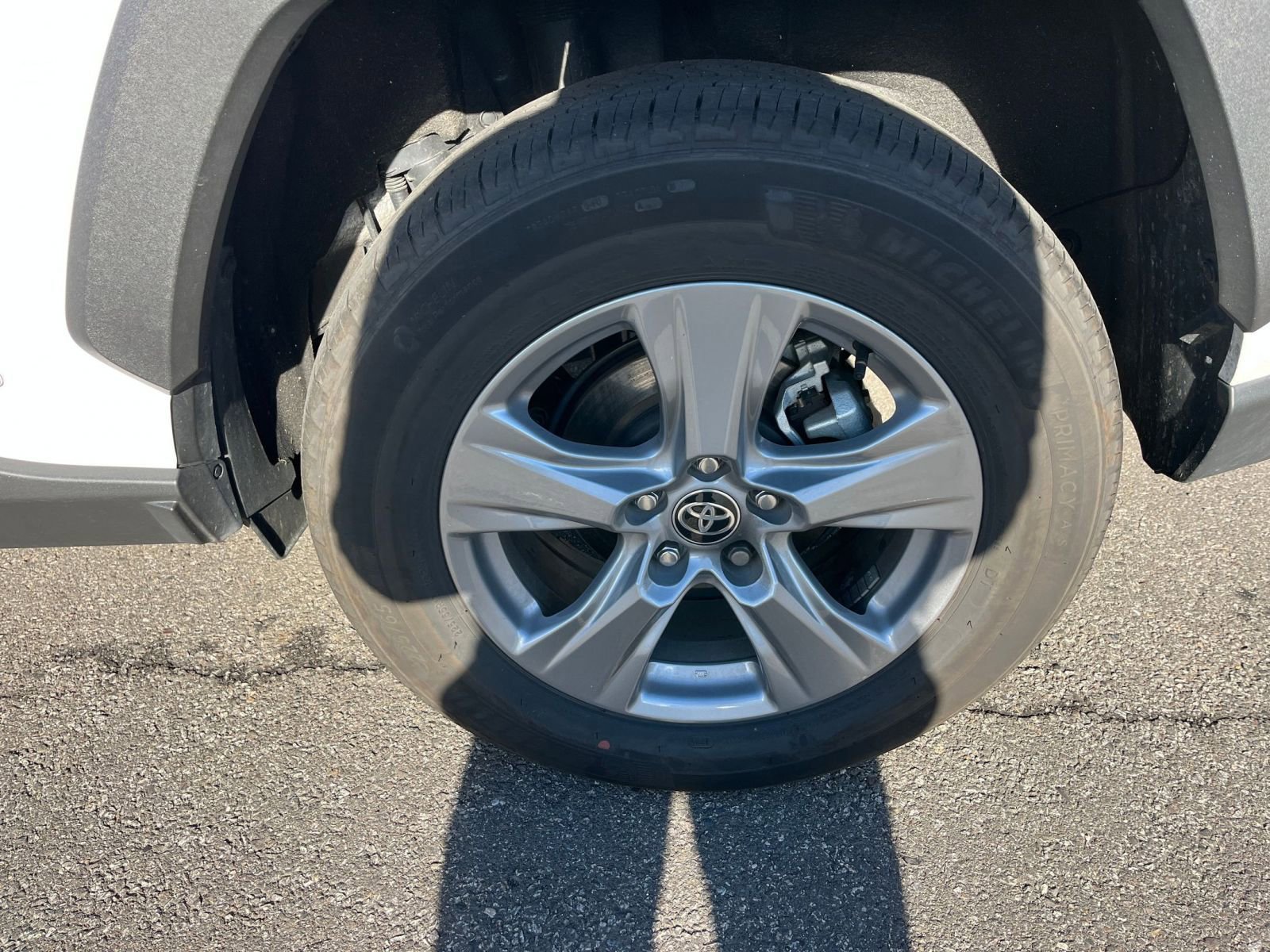 Used 2025 Toyota RAV4 LE image 29