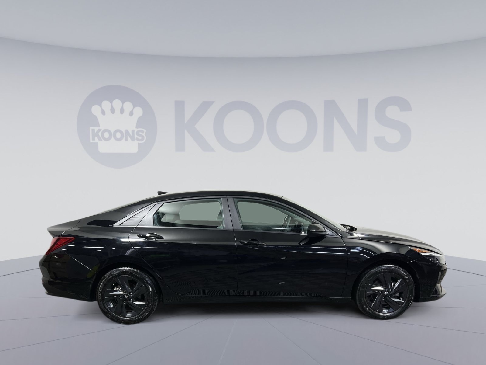 Used 2023 Hyundai Elantra SEL w/ Cargo Package FWD image 12