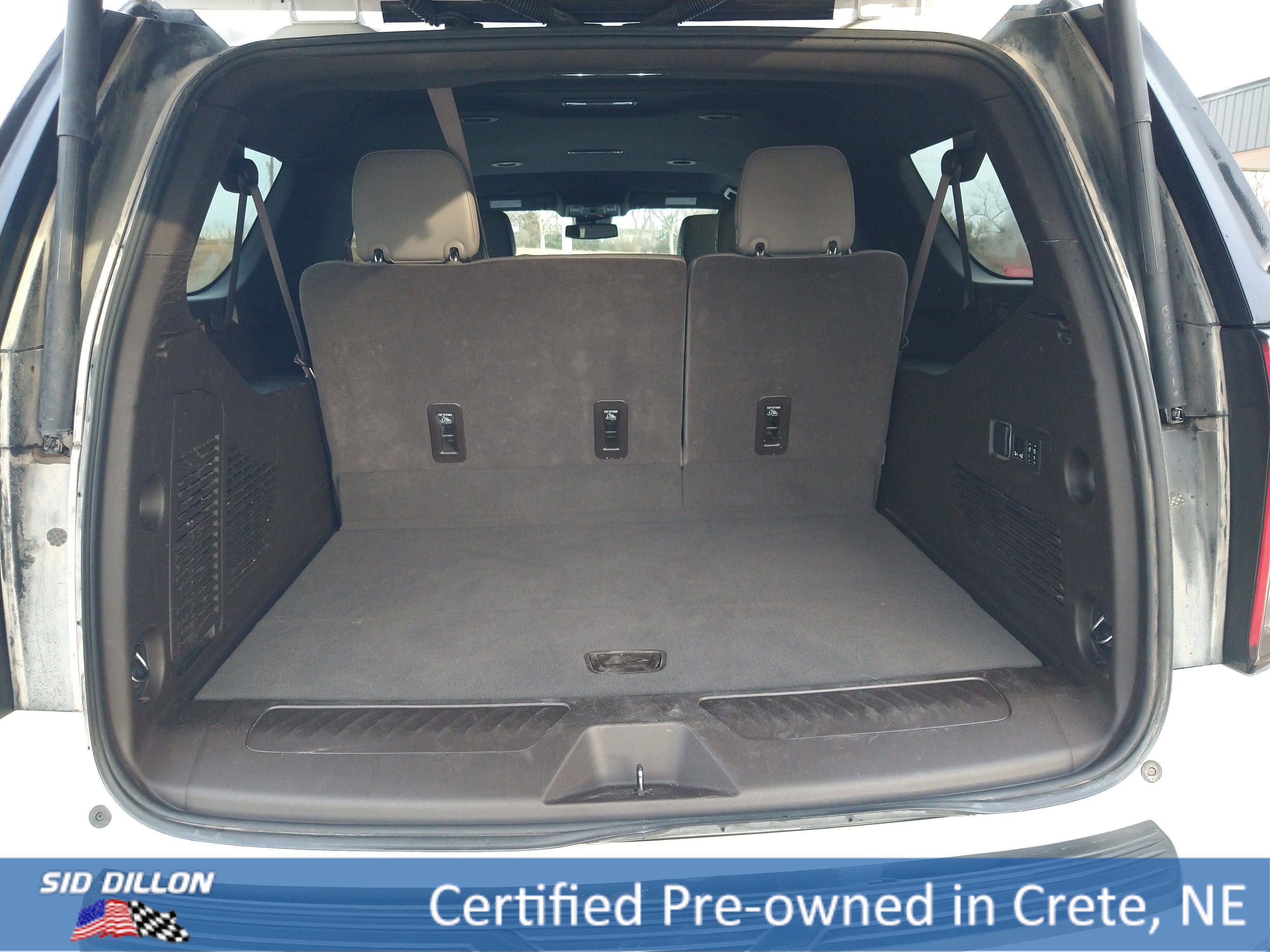 Used 2023 Chevrolet Suburban LT w/ Luxury Package image 12