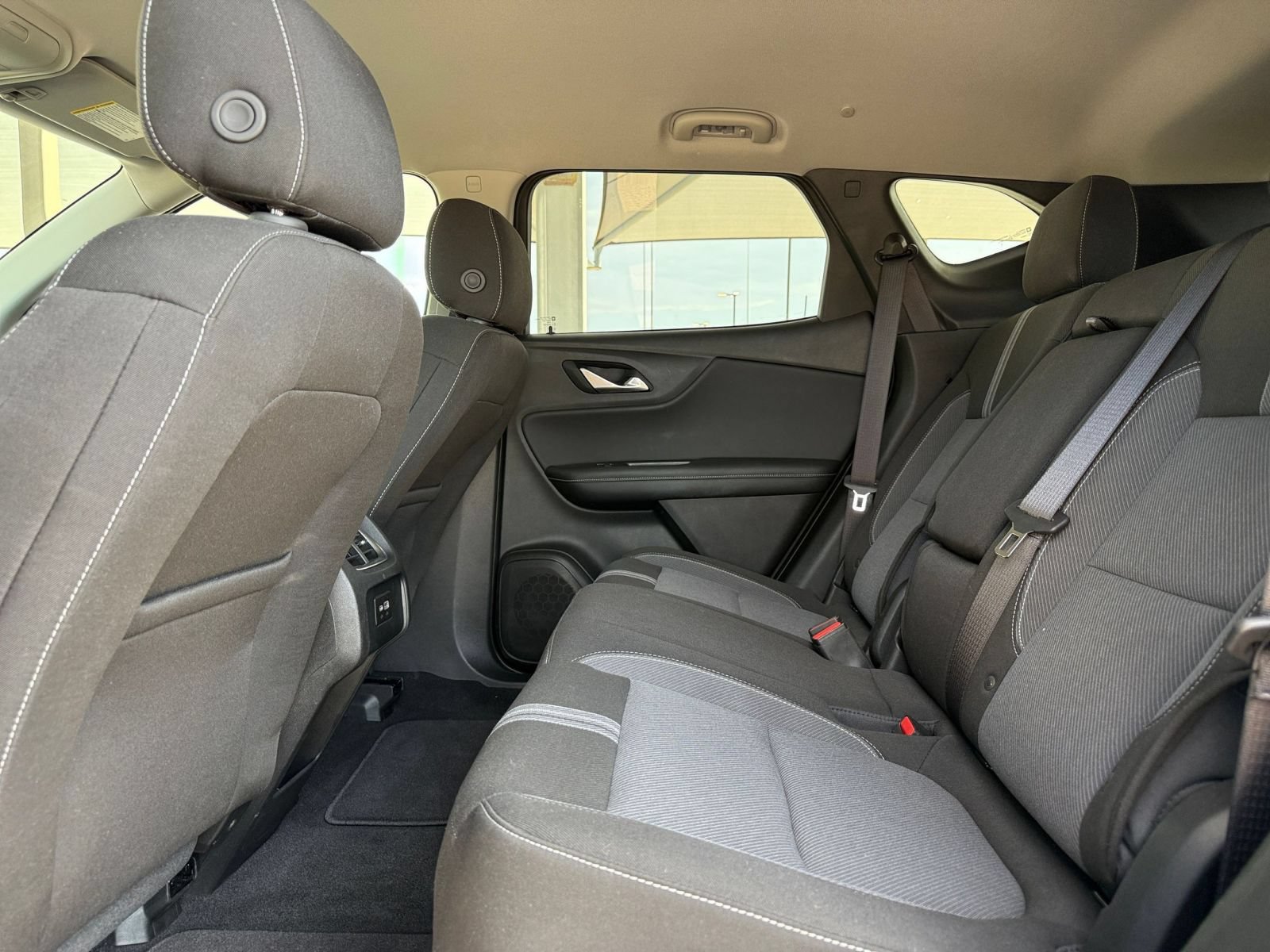 Used 2025 Chevrolet Blazer LT FWD image 25