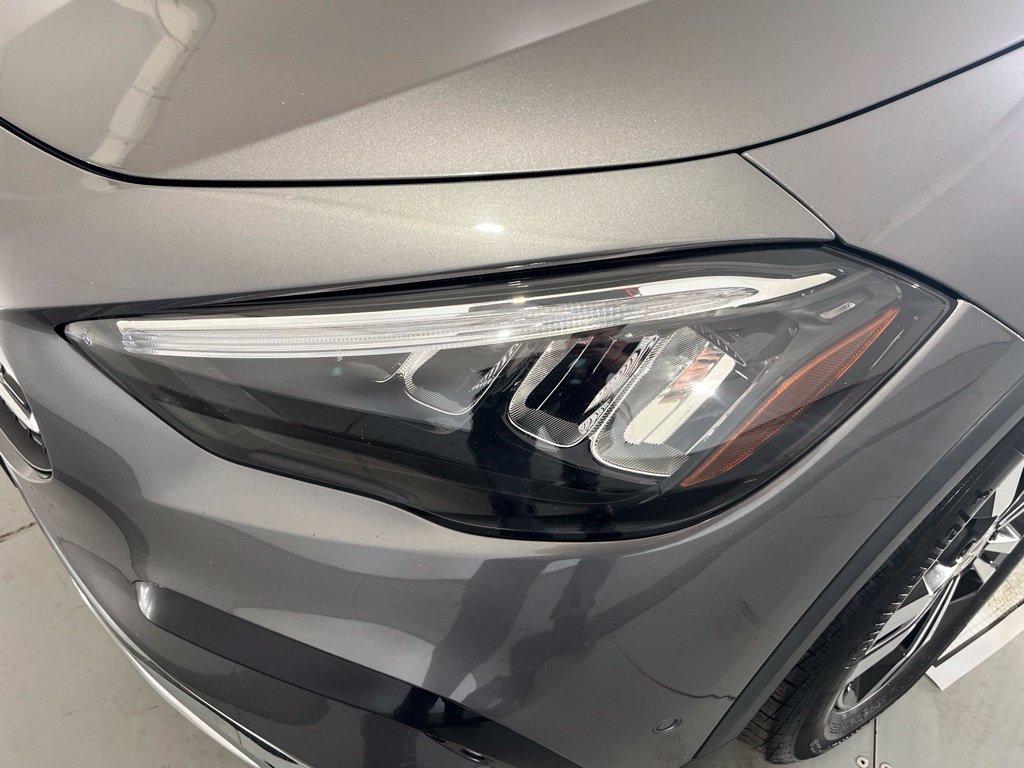 Used 2025 Mercedes-Benz GLA 250 4MATIC image 37
