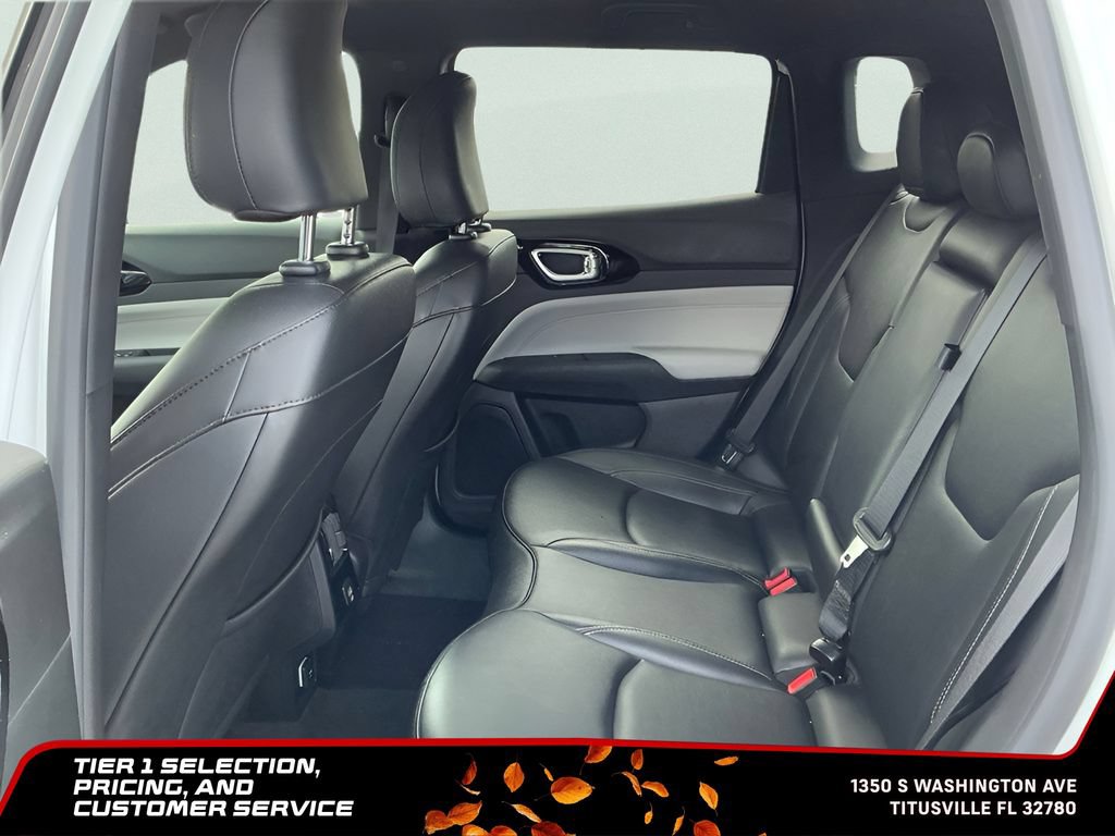 Used 2025 Jeep Compass Limited AWD/4WD image 20
