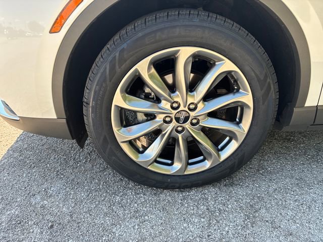 Used 2022 Lincoln Corsair FWD w/ Premium Package image 11