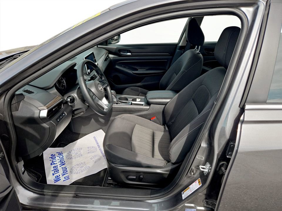 Used 2025 Nissan Altima 2.5 SV image 28