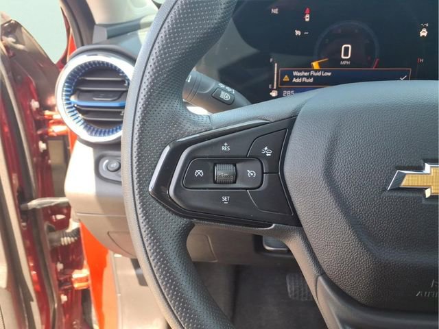 Used 2025 Chevrolet Trax LT FWD image 24
