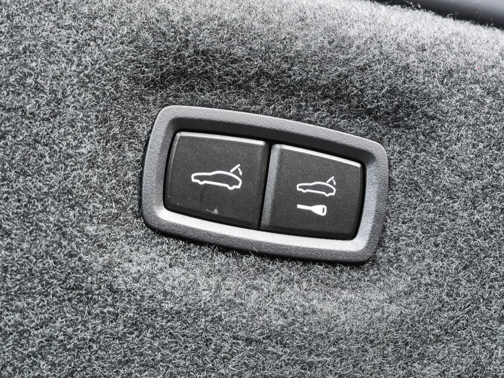 New 2026 Porsche Taycan 4S AWD/4WD image 41
