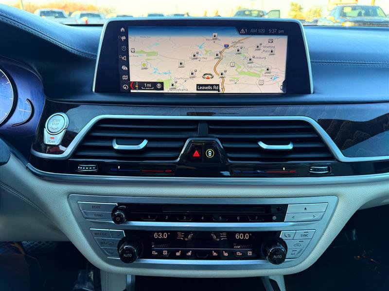 Used 2018 BMW 750i image 43