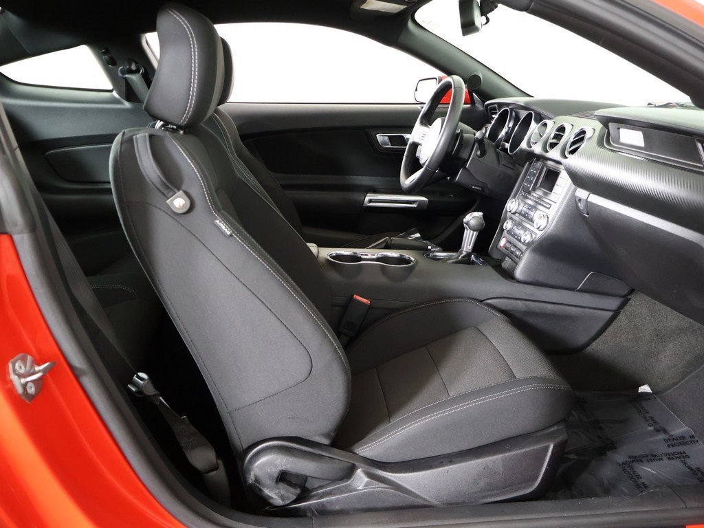 Used 2017 Ford Mustang Coupe image 24