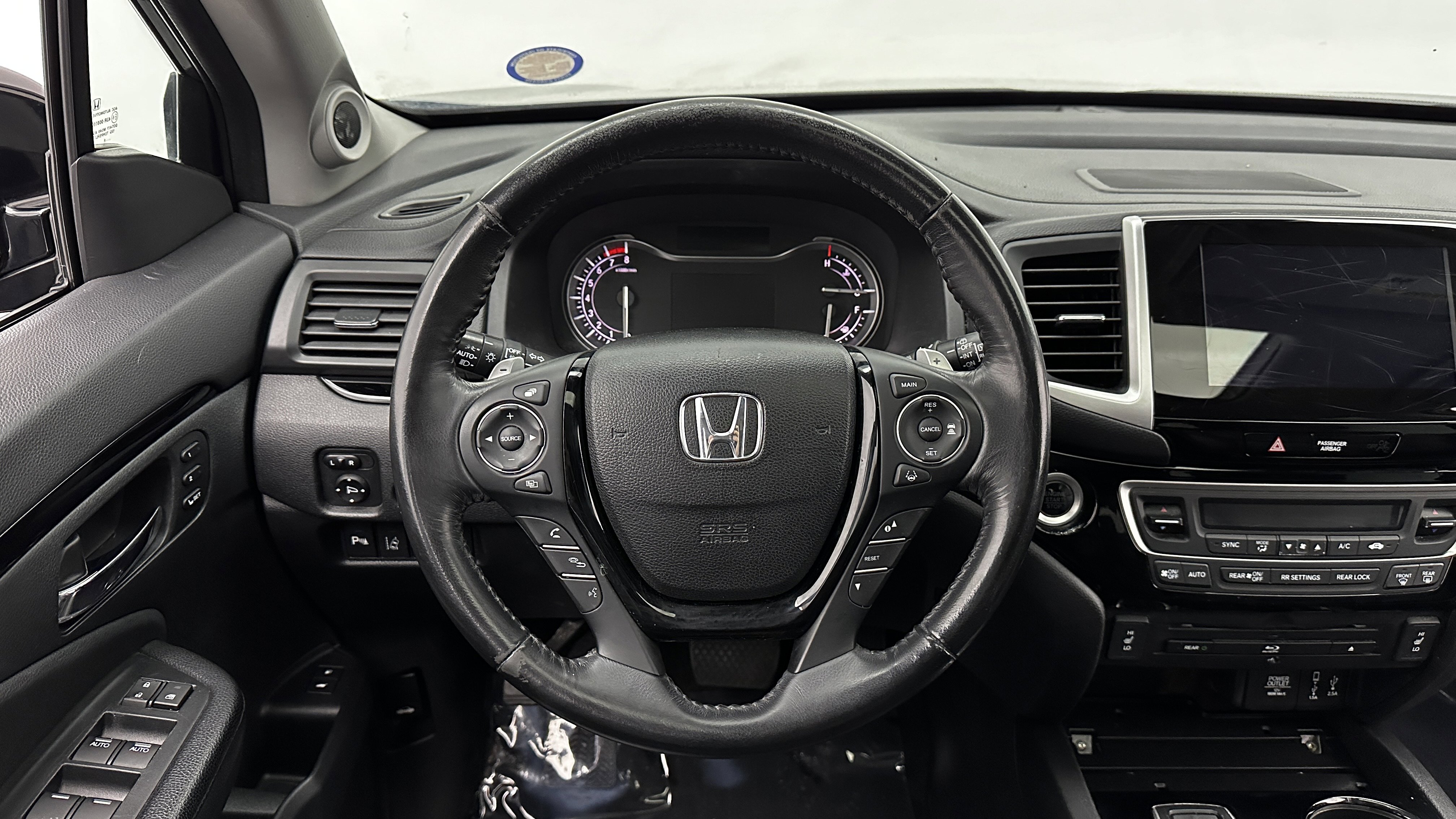 Used 2018 Honda Pilot Touring image 25