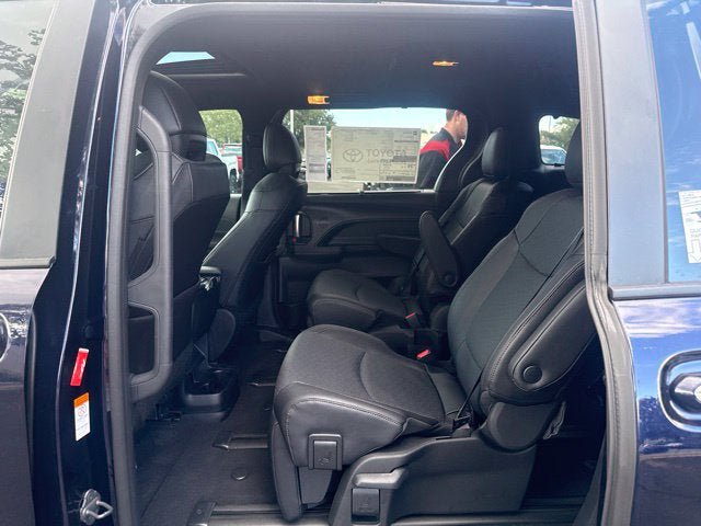 New 2026 Toyota Sienna Limited FWD image 5