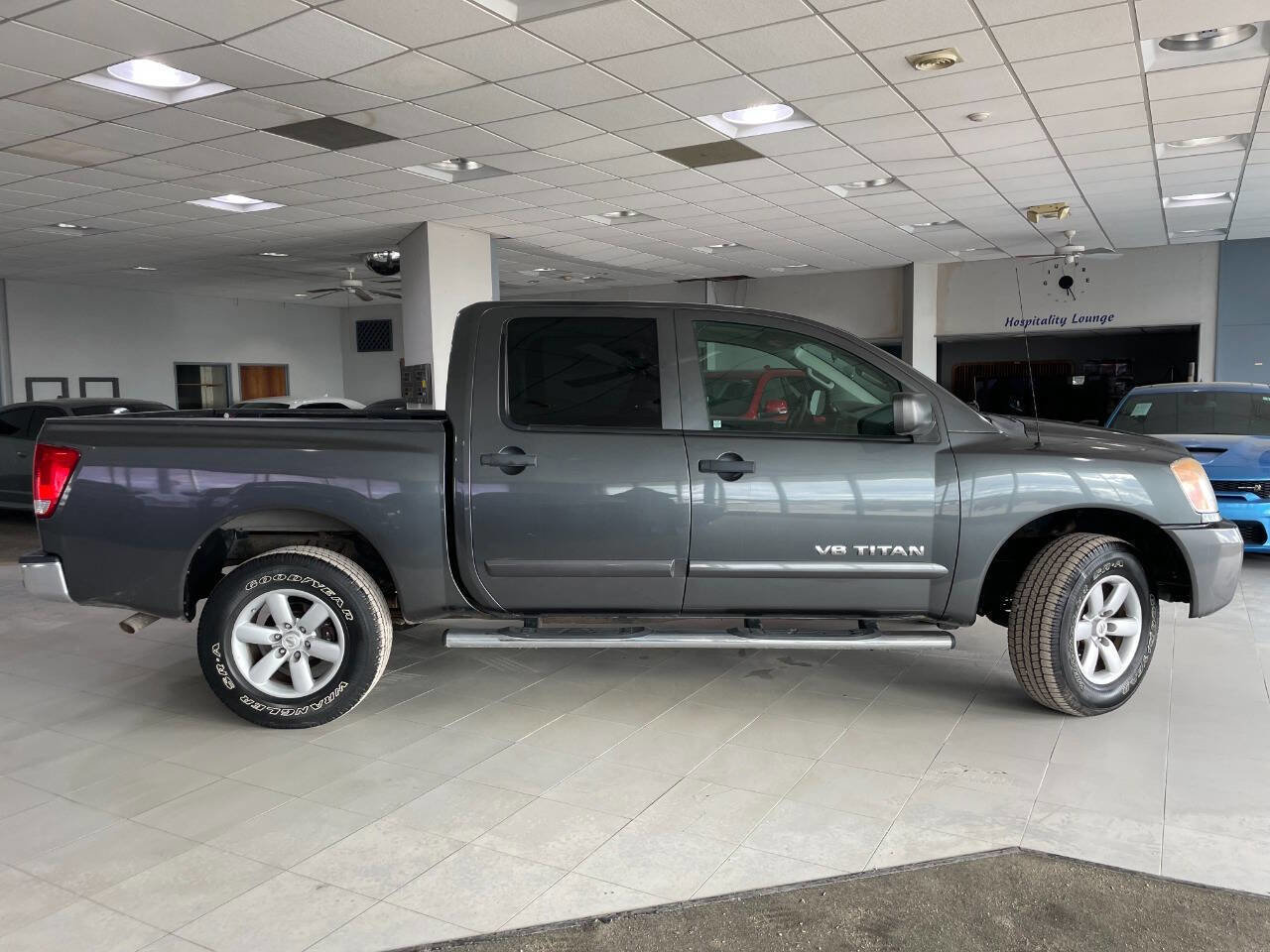 Used 2012 Nissan Titan SV image 9