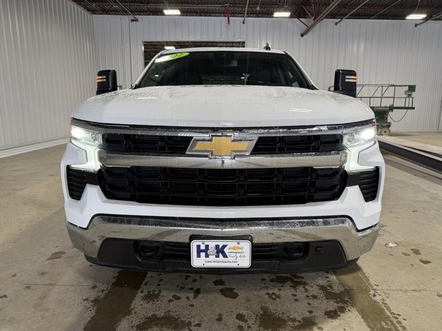 Used 2022 Chevrolet Silverado 1500 LT image 2