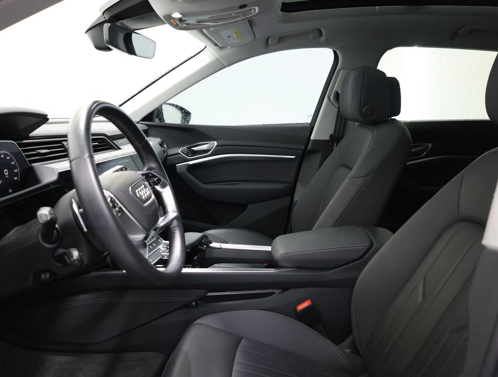 Used 2021 Audi e-tron Premium w/ Convenience Plus Package AWD/4WD image 13