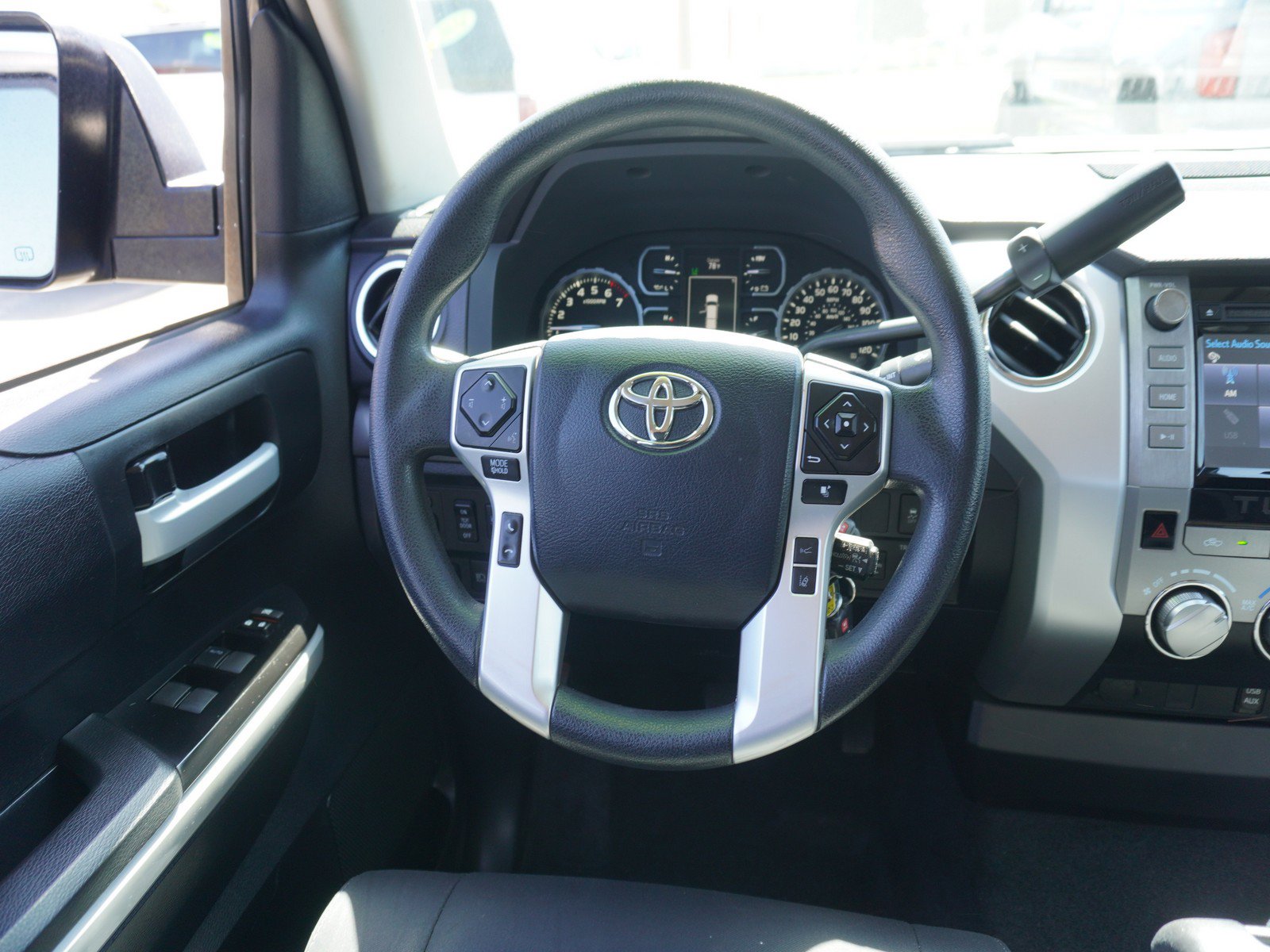 Used 2018 Toyota Tundra SR5 RWD image 16