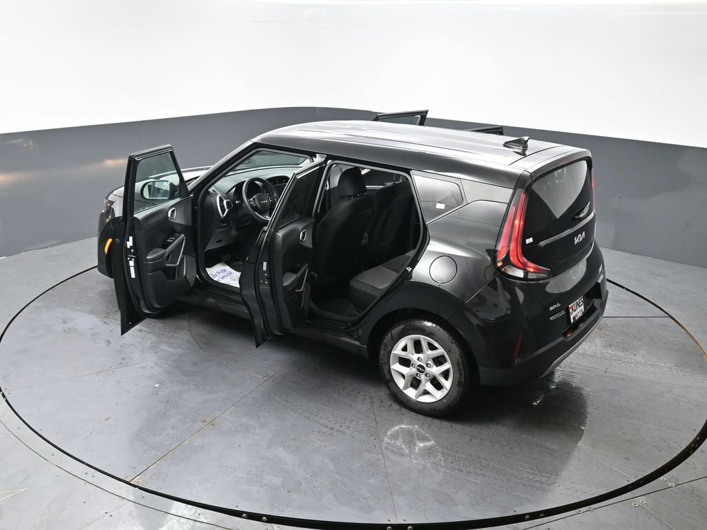 Used 2025 Kia Soul LX w/ LX Technology Package image 57