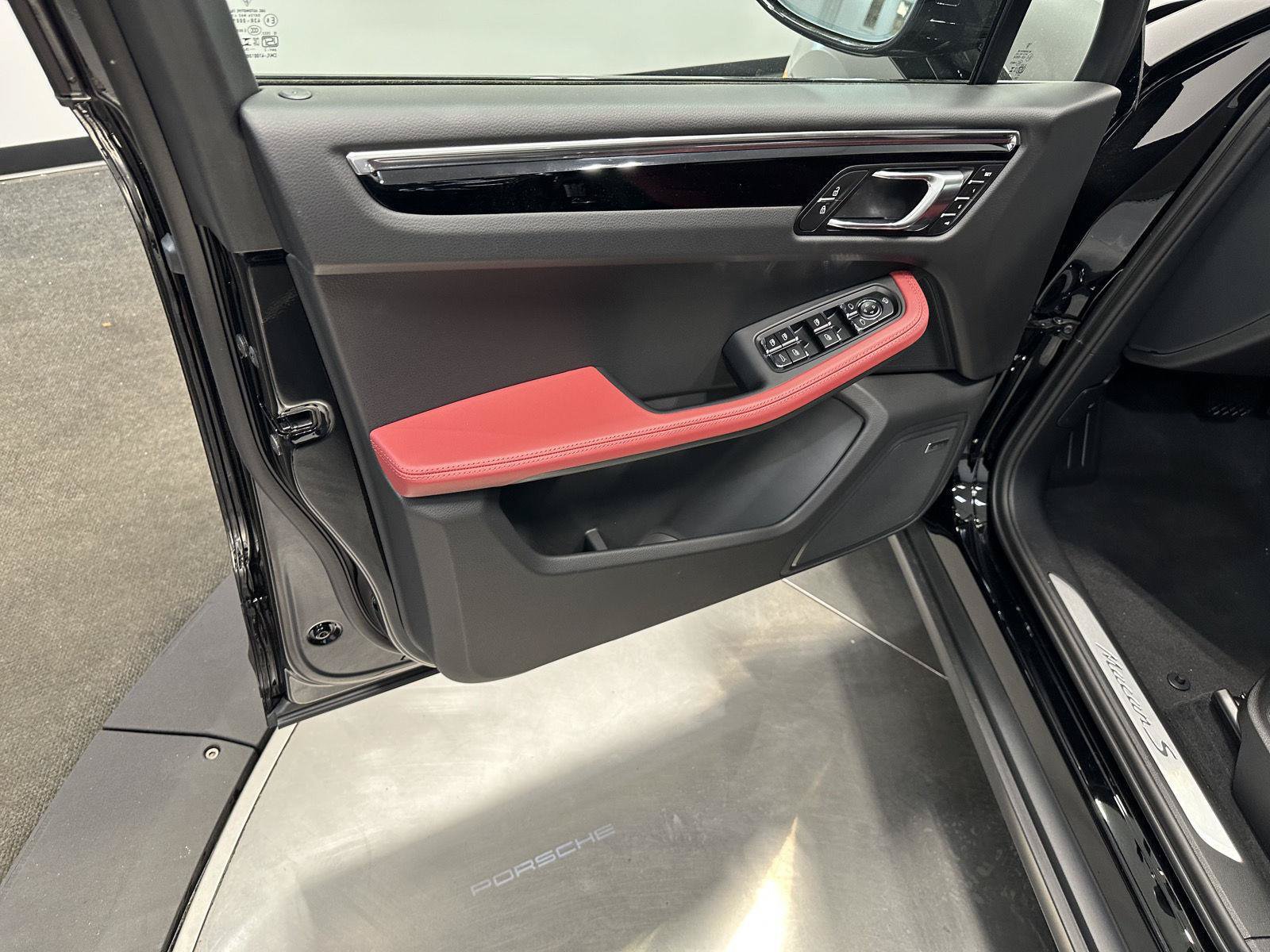 New 2026 Porsche Macan S AWD/4WD image 15