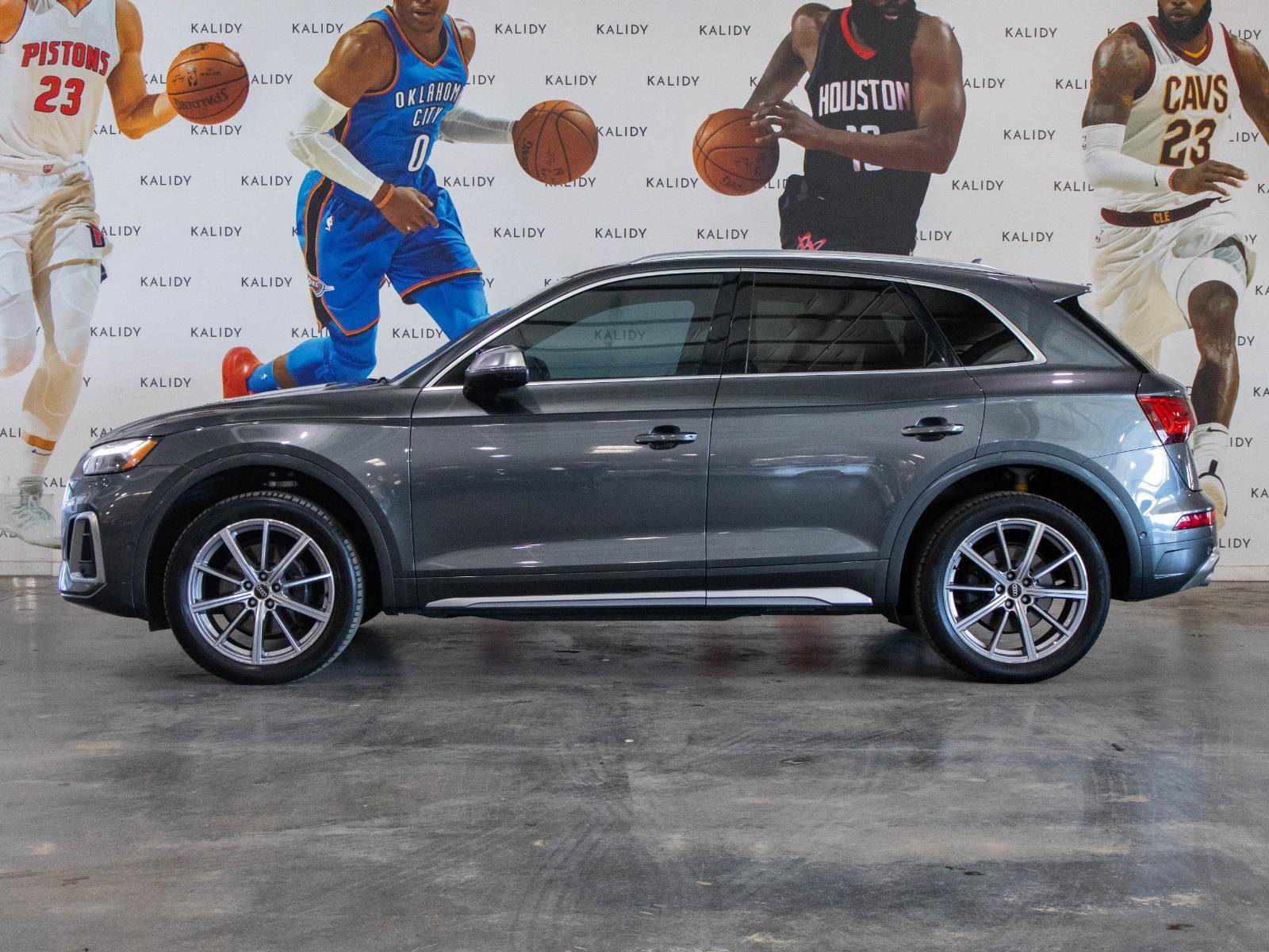 Used 2023 Audi SQ5 Prestige w/ Prestige Package image 18
