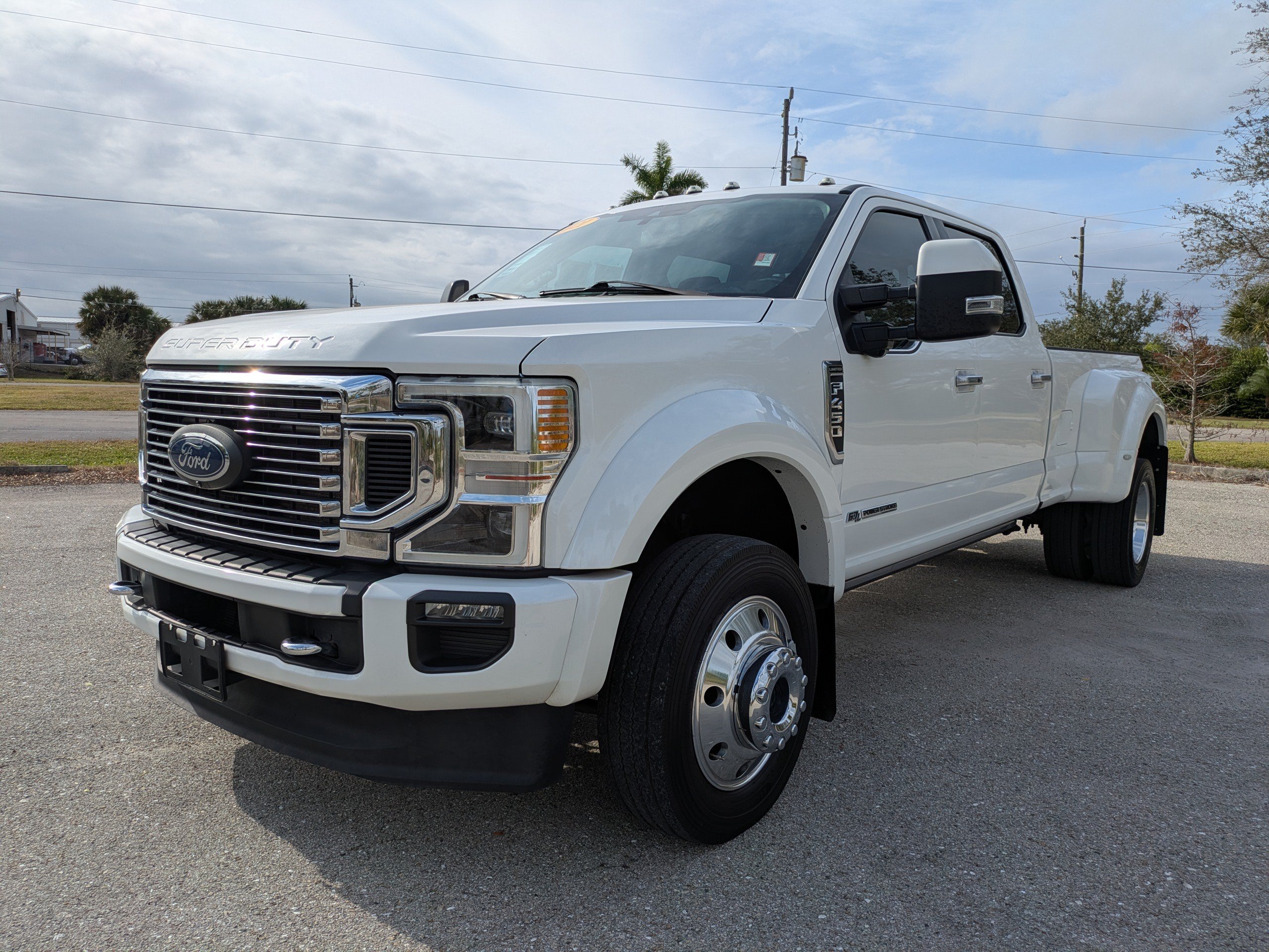 Used 2021 Ford F450 Limited w/ FX4 Off-Road Package AWD/4WD image 8
