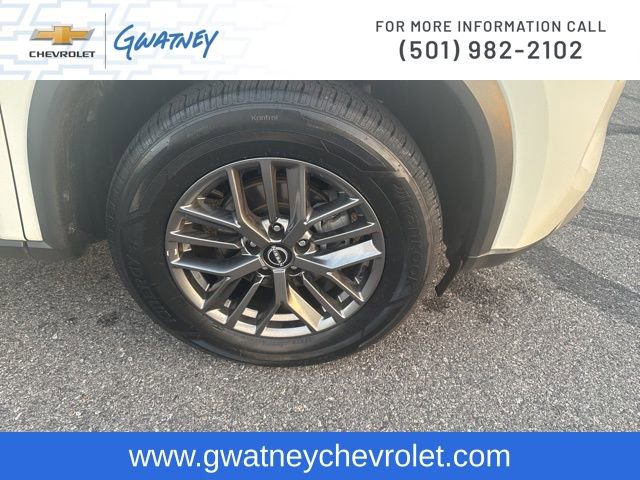 Used 2023 Nissan Rogue S image 10