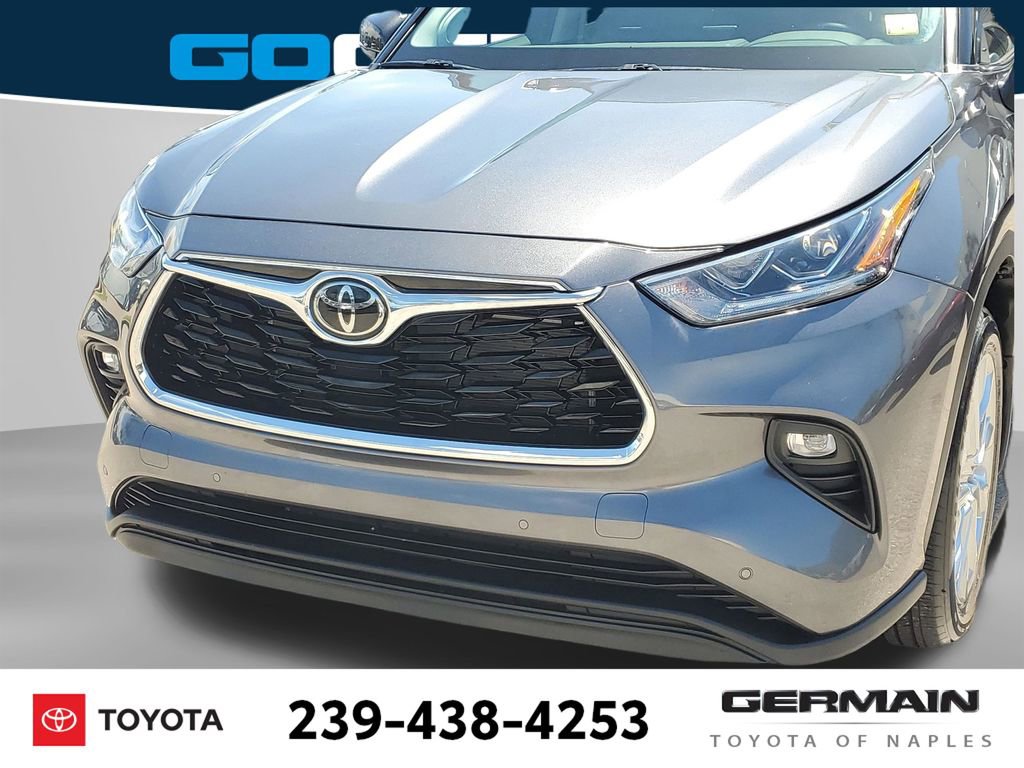 Used 2024 Toyota Highlander Limited image 14