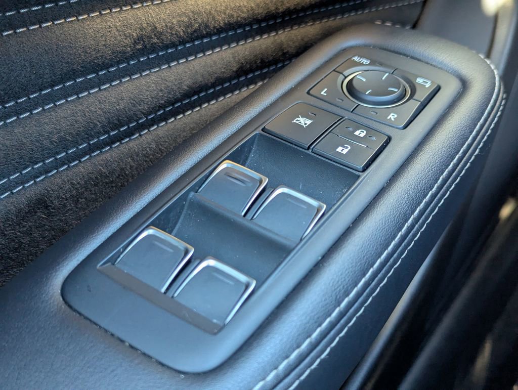 Used 2022 Lexus LS 500 w/ Accessory Package (Z2) image 20