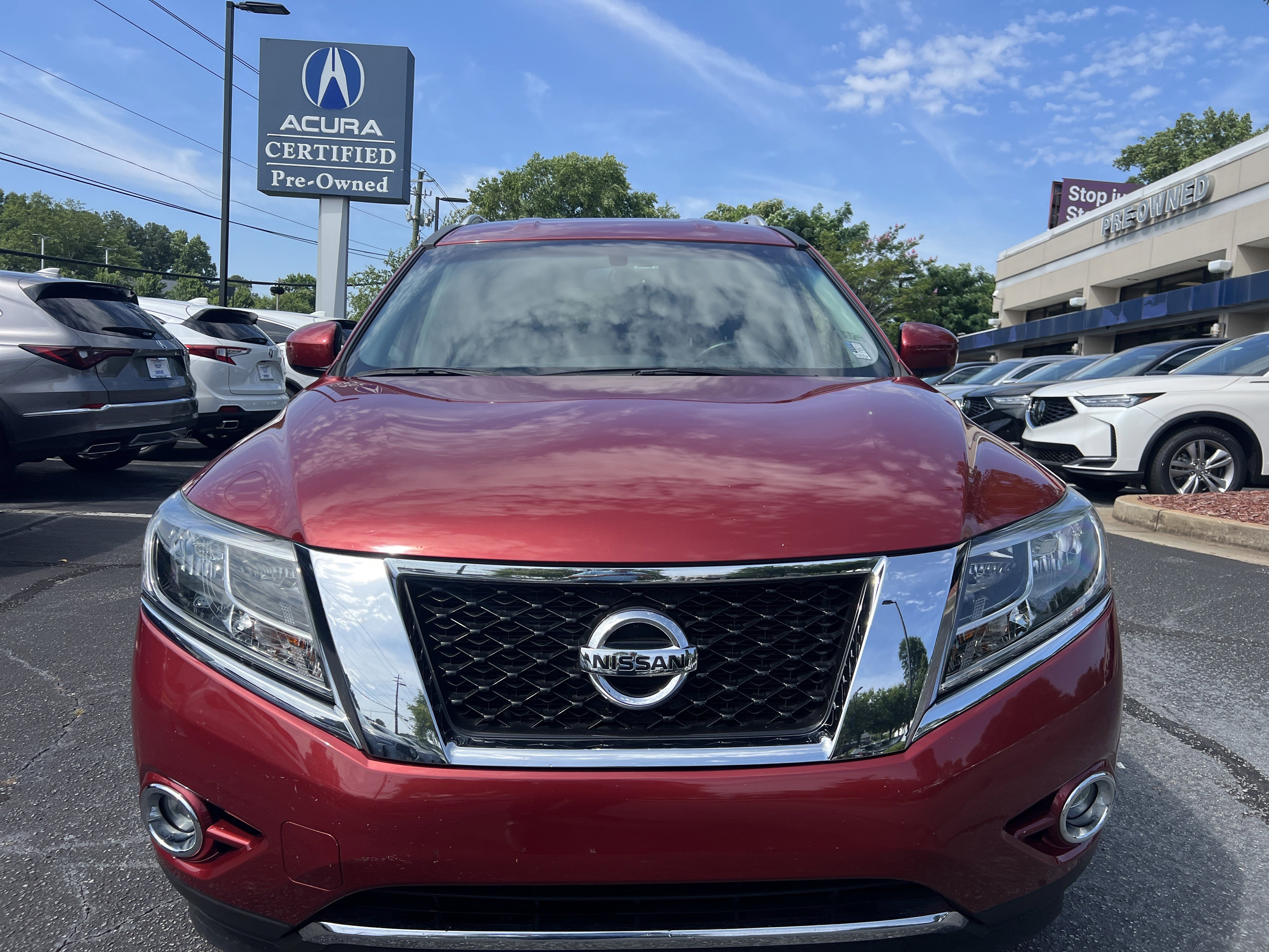 Used 2015 Nissan Pathfinder SL FWD image 8