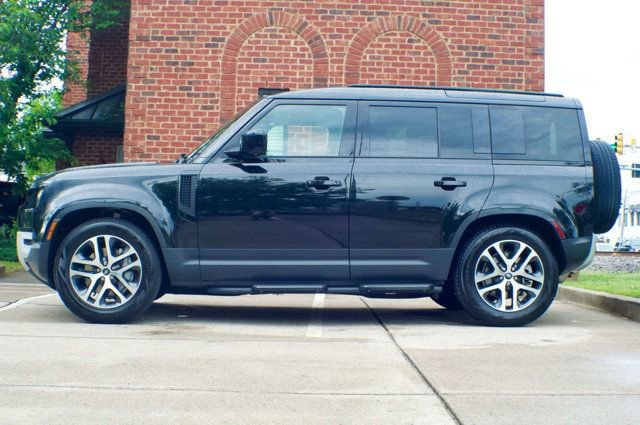 Used 2025 Land Rover Defender 110 S AWD/4WD image 8