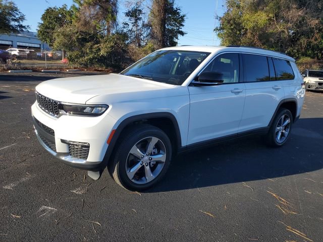 Used 2022 Jeep Grand Cherokee L Limited AWD/4WD image 3