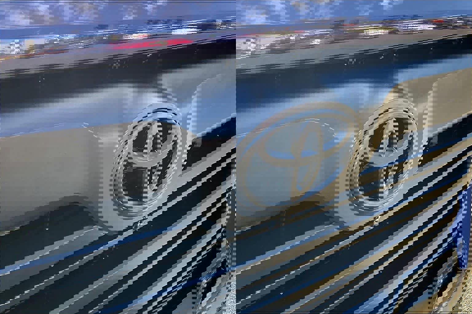 Used 2025 Toyota Tundra Limited image 28