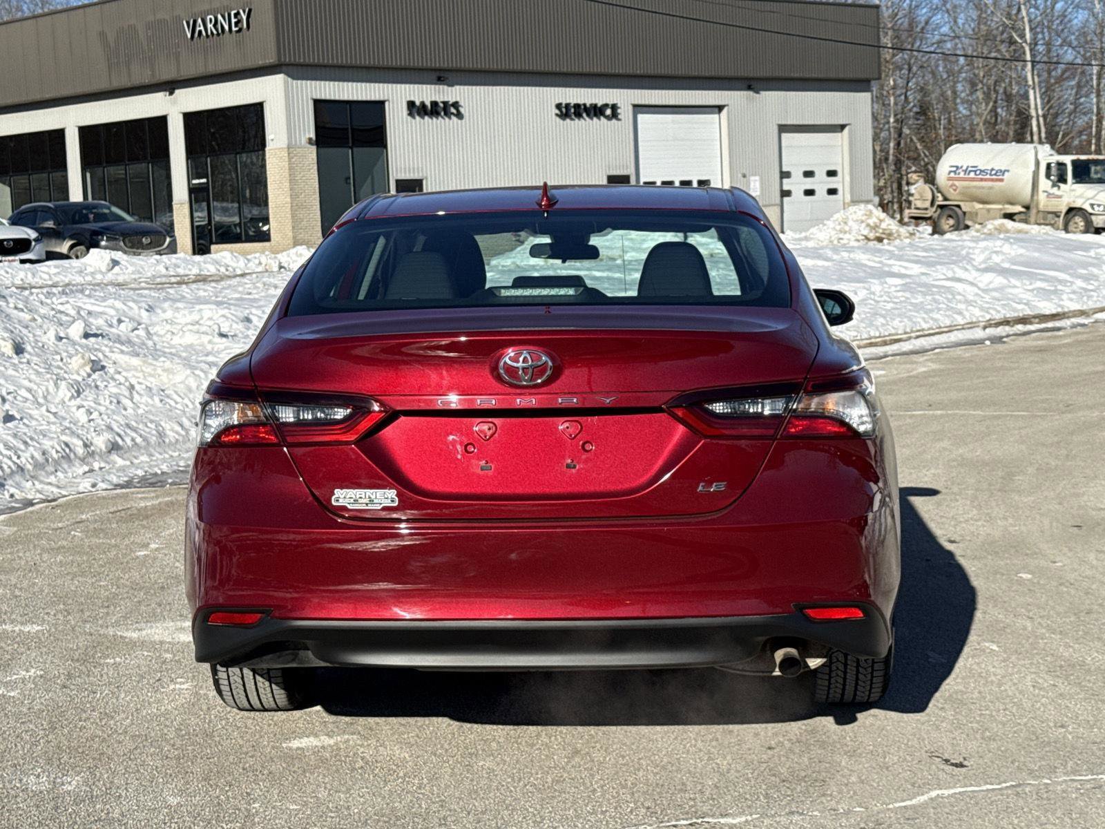 Used 2022 Toyota Camry LE image 6