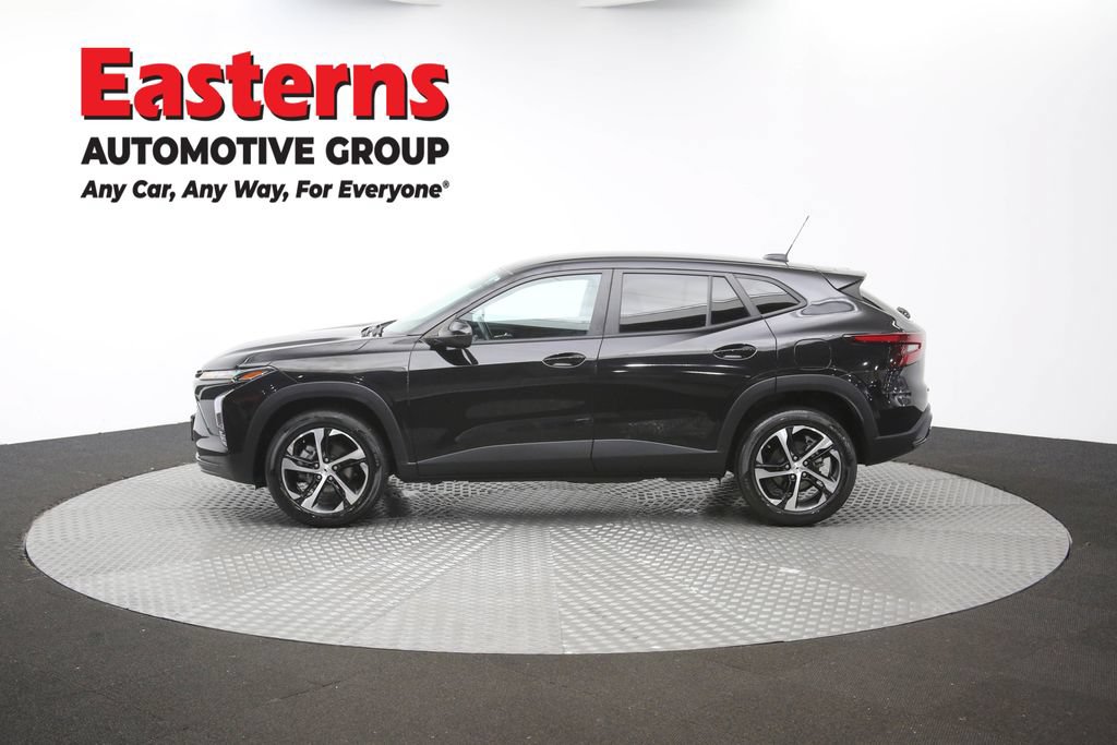 Used 2024 Chevrolet Trax RS FWD image 58